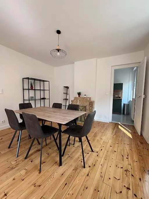 Appartement T2 Idealement Situe Le Puy-en-Velay 0*,  France