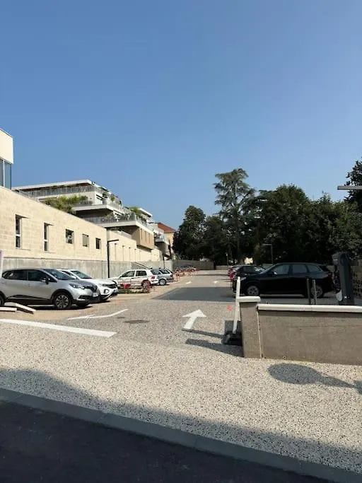 Appartement T2 Idealement Situe Le Puy-en-Velay Apartment