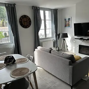 Avec Terrasse Au Puy Apartment